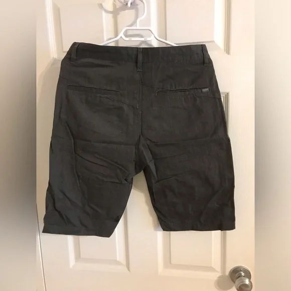 Volcom Shorts - Picture 2 of 4